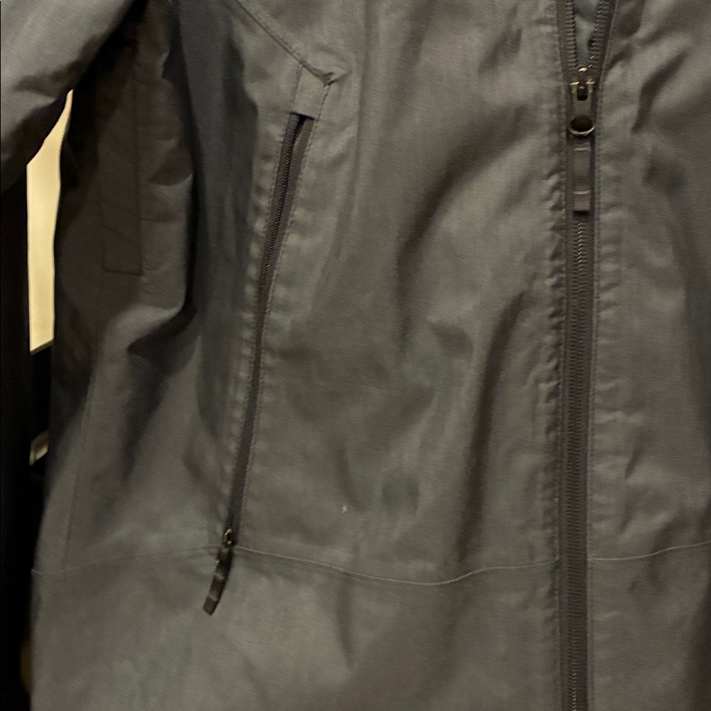 The North Face insulated jacket - Picture 6 of 8